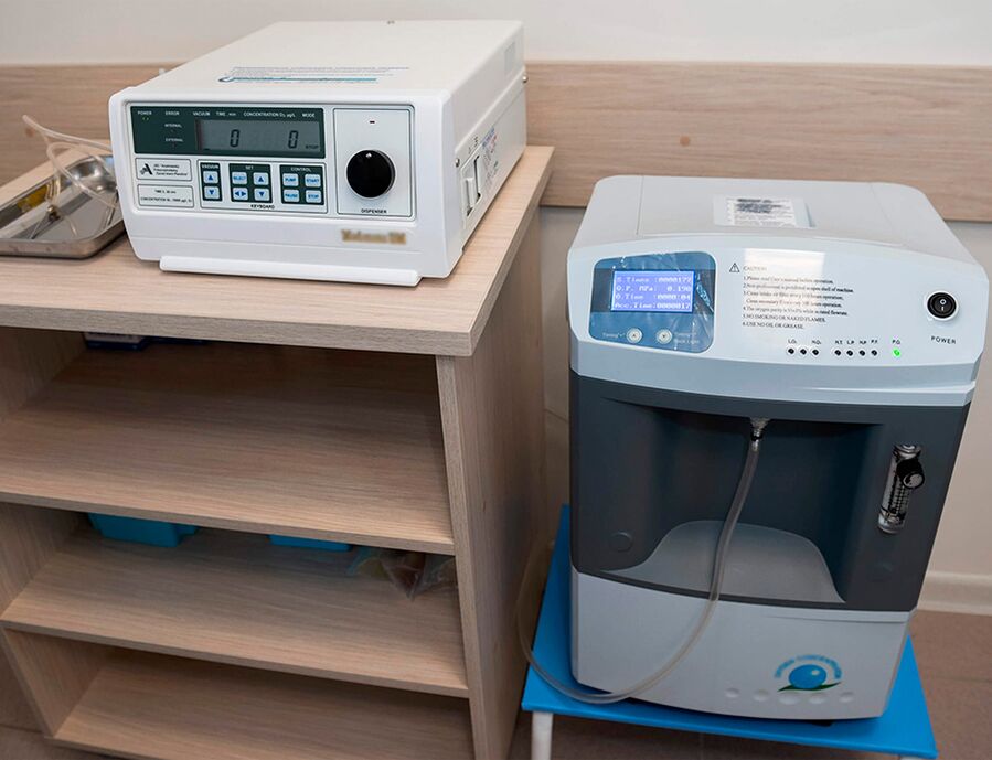 Ozonizers for the production of medical ozone